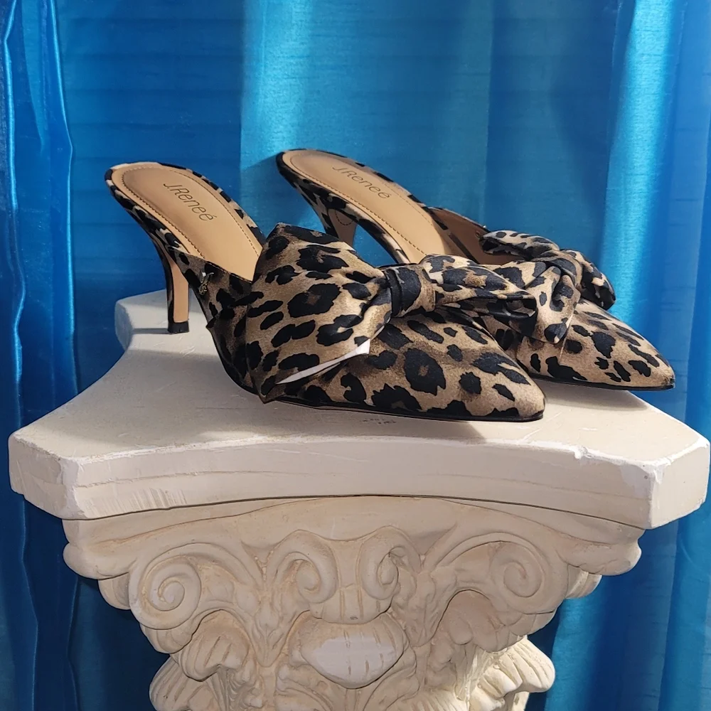 J Renee Leopard Bow Mules - Picture 4 of 4